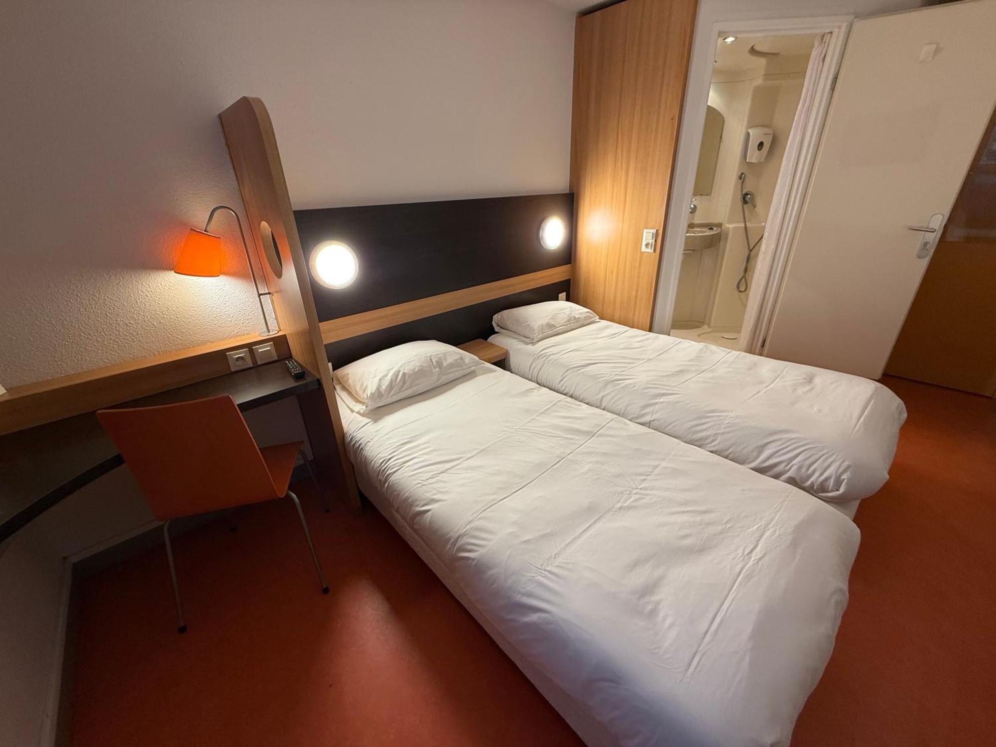 B&B Hotel Lisieux Parc Des Expositions Экстерьер фото